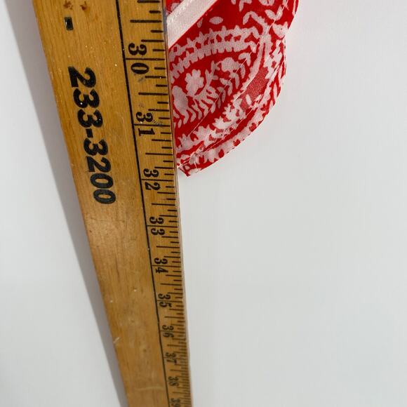 Ariat Shawl Women’s Small Blue & Red Paisley Oversized Lightweight Feminine - Picture 9 of 10